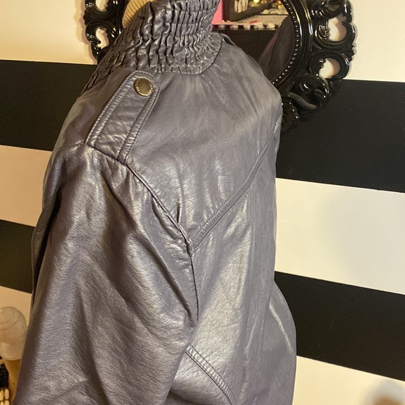 Leather Jacket - Picture 4 of 5